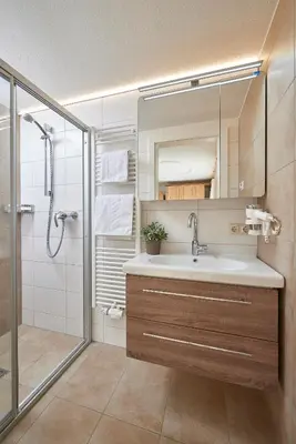Ein Badezimmer in der Unterkunft Landhaus Zirmhof