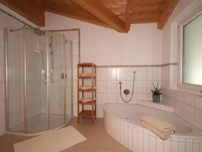 Ein Badezimmer in der Unterkunft Holiday Home Linnehan by Interhome