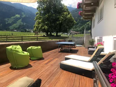 Ein allgemeiner Bergblick oder ein Berglick von der Ferienwohnung aus