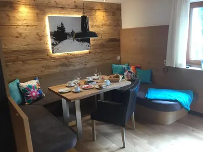 Ein Sitzbereich in der Unterkunft Appartements Schweiberer