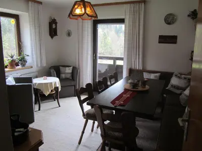 Ein Sitzbereich in der Unterkunft Haus Annelies Walchsee