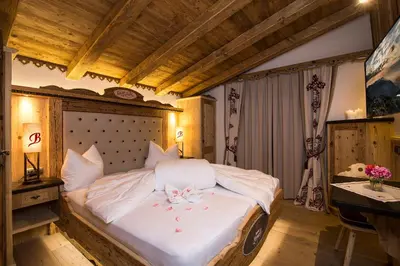 Ein Bett oder Betten in einem Zimmer der Unterkunft Romantiksuite