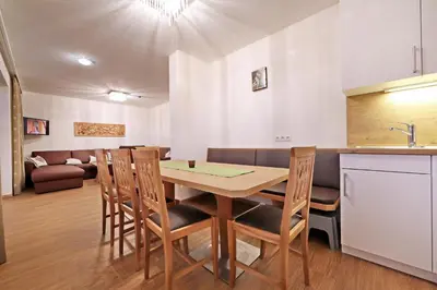 Küche/Küchenzeile in der Unterkunft Landhaus & Apartment Taxach