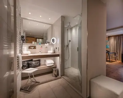 Ein Badezimmer in der Unterkunft Alpinresort ValSaa - Adults Only