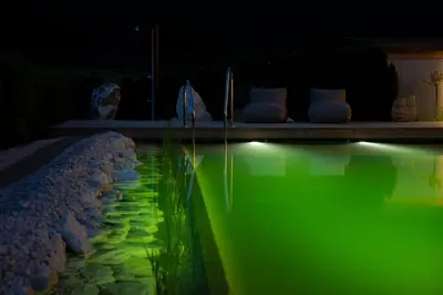 Der Swimmingpool an oder in der Nähe von Hotel & Appartements Heigenhauser
