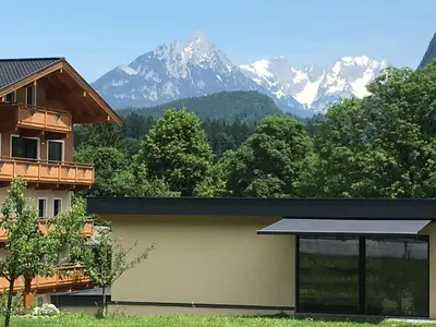 Ein allgemeiner Bergblick oder ein Berglick von der Ferienwohnung aus