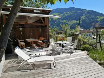 Ein allgemeiner Bergblick oder ein Berglick von der Ferienwohnung aus