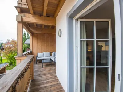 Ein Balkon oder eine Terrasse in der Unterkunft Modern apartment near the ski area