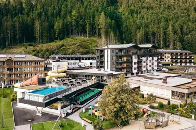 Der Swimmingpool an oder in der Nähe von Familienresort Buchau