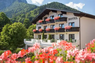 Ein allgemeiner Bergblick oder ein Berglick von des Hotels aus