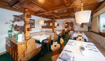 Ein Sitzbereich in der Unterkunft Hotel Metzgerwirt