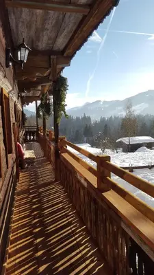 Ein allgemeiner Bergblick oder ein Berglick von der Ferienwohnung aus