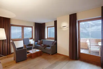 Ein Sitzbereich in der Unterkunft DieAussicht - Refugium am Berg