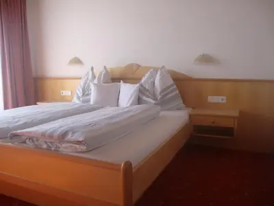 Ein Bett oder Betten in einem Zimmer der Unterkunft Grieswirt