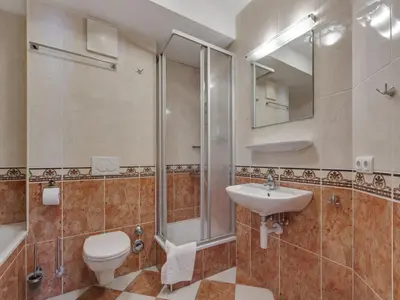 Ein Badezimmer in der Unterkunft Chalet in Saalbach near Ski Lift