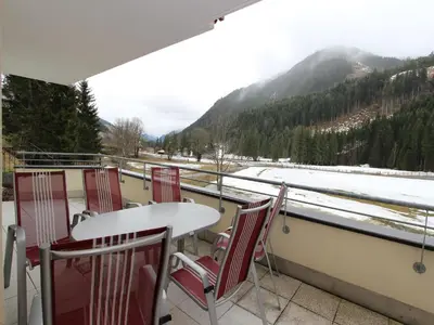 Ein allgemeiner Bergblick oder ein Berglick von des Chalets aus