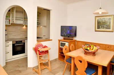 Küche/Küchenzeile in der Unterkunft Appartements neben der Gondelbahn - Haus Süd
