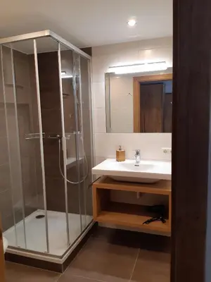 Ein Badezimmer in der Unterkunft Pension Thainerhof