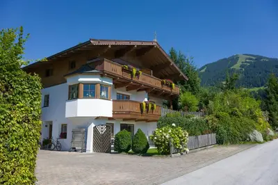 Ein allgemeiner Bergblick oder ein Berglick von der Ferienwohnung aus