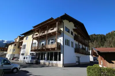 Das Gebäude in dem sich die Ferienwohnung befindet