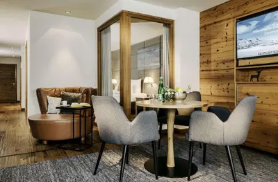 Ein Sitzbereich in der Unterkunft Grand Tirolia Kitzbühel - Member of Hommage Luxury Hotels Collection