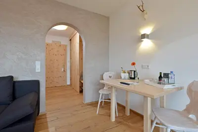 Ein Sitzbereich in der Unterkunft Haus Central