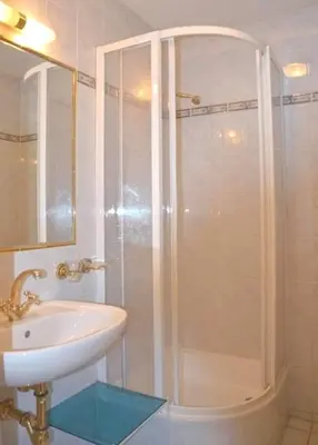 Ein Badezimmer in der Unterkunft Apartment Grattschlössl