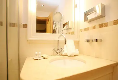 Ein Badezimmer in der Unterkunft Rosis Sonnbergstuben