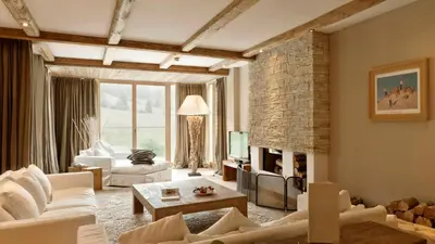 Ein Sitzbereich in der Unterkunft Kempinski Hotel Das Tirol
