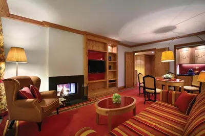 TV/Unterhaltungsangebot in der Unterkunft Kempinski Hotel Das Tirol