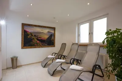 Ein Sitzbereich in der Unterkunft Sporthotel Austria
