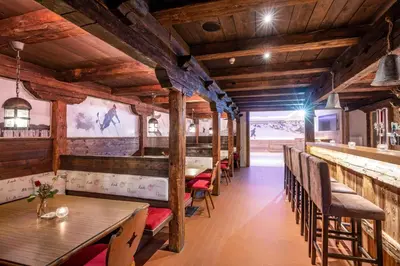 Ein Restaurant oder anderes Speiselokal in der Unterkunft Hotel Jakobwirt Westendorf