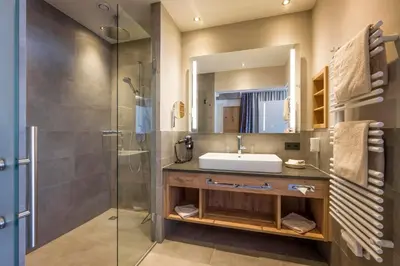 Ein Badezimmer in der Unterkunft Hotel Zentral ****superior