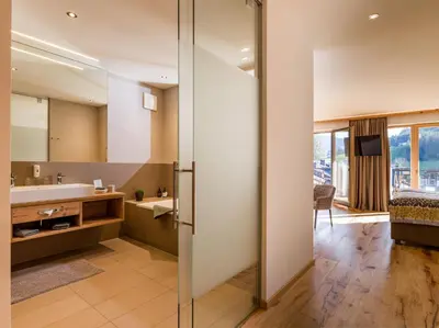 Ein Badezimmer in der Unterkunft Hotel Zentral ****superior
