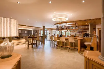 Ein Restaurant oder anderes Speiselokal in der Unterkunft Hotel Zentral ****superior
