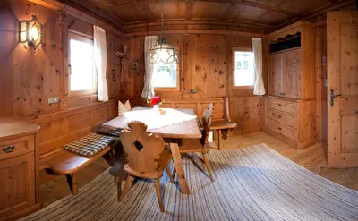 Ein Sitzbereich in der Unterkunft Alpen-Chalet-Pankraz