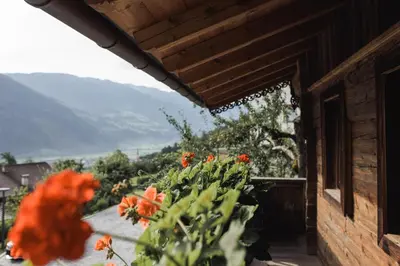 Ein allgemeiner Bergblick oder ein Berglick von des Chalets aus
