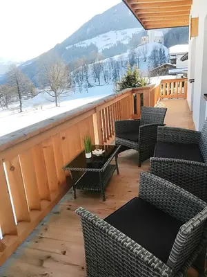 Ein allgemeiner Bergblick oder ein Berglick von der Ferienwohnung aus