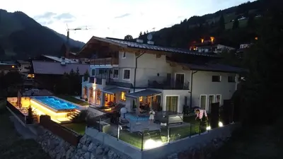 Ein allgemeiner Bergblick oder ein Berglick von der Ferienwohnung aus