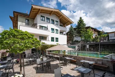 Das Gebäude in dem sich das Hotel befindet
