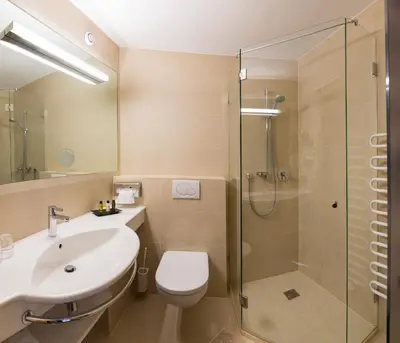 Ein Badezimmer in der Unterkunft Hotel Garni Entstrasser