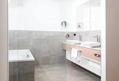 Ein Badezimmer in der Unterkunft Das Hohe Salve Sportresort, 4 Sterne Superior
