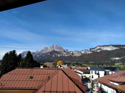 Ein allgemeiner Bergblick oder ein Berglick von der Ferienwohnung aus