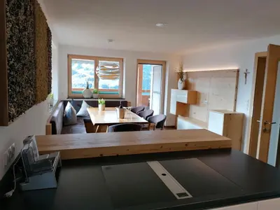 Ein Sitzbereich in der Unterkunft Ferienwohnung La-Wurm mit privatem Whirlpool