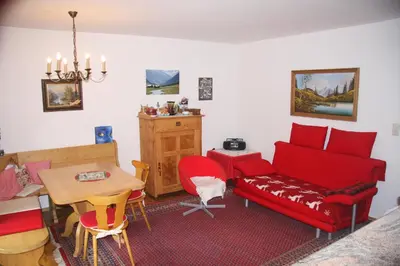 Ein Sitzbereich in der Unterkunft Alpenappartements Domicil by Hermann Weiss