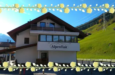 Ein allgemeiner Bergblick oder ein Berglick von der Ferienwohnung aus