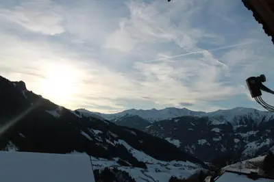 Ein allgemeiner Bergblick oder ein Berglick von der Ferienwohnung aus