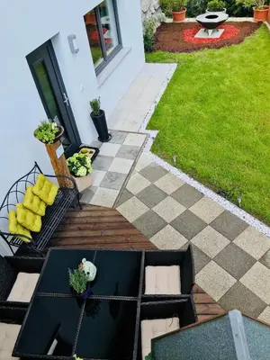 Ein Garten an der Unterkunft Ferienwohnung Kainer