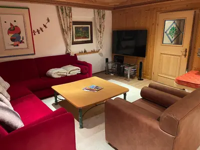 Ein Sitzbereich in der Unterkunft Villa Kitzbühel