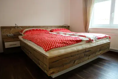 Ein Bett oder Betten in einem Zimmer der Unterkunft Ferienwohnung Köchl